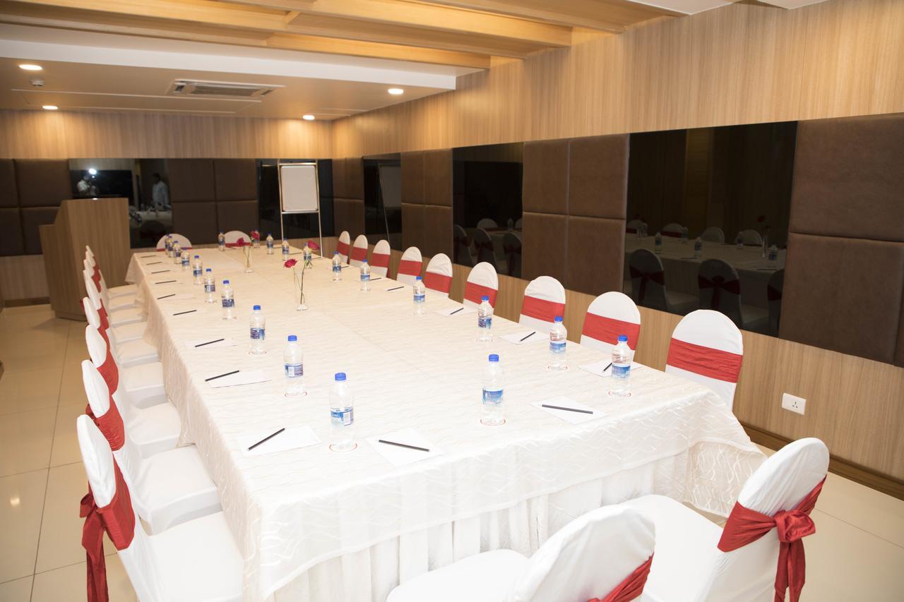 Hotel Citycentral Vijayawāda Zewnętrze zdjęcie